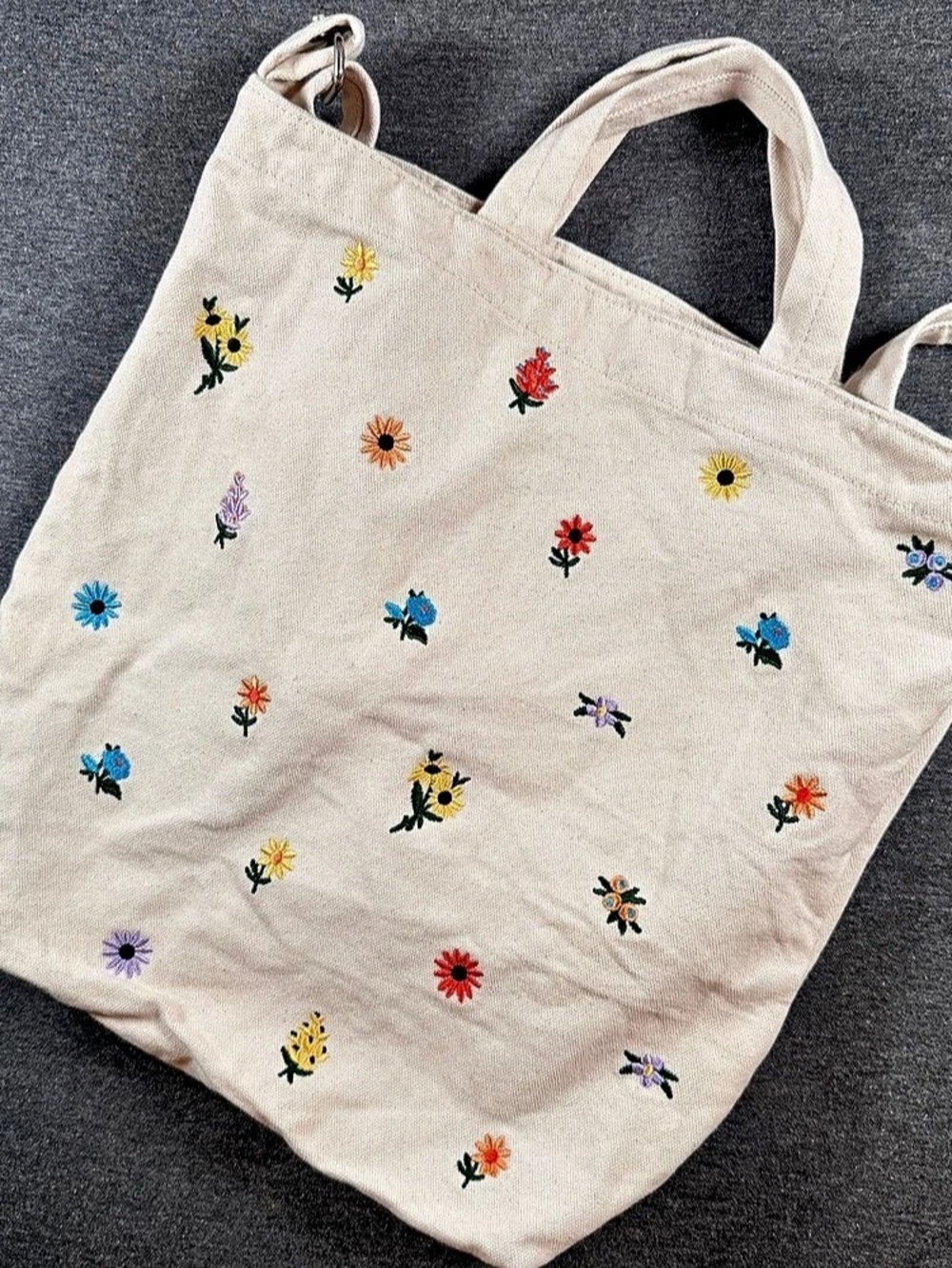 BAGGU Horizontal Duck Bag Tote Floral Embroidered Crossbody Shoulder Strap